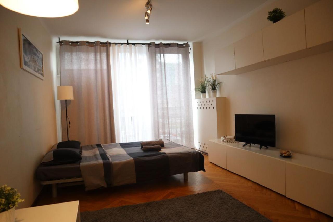Samand * Warsaw
